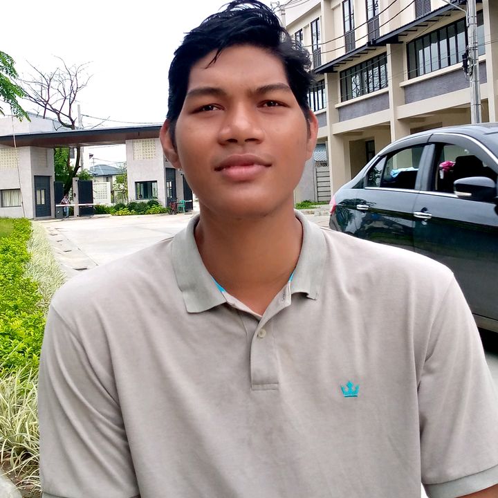 7 feet 1 inches (၇ ၁)