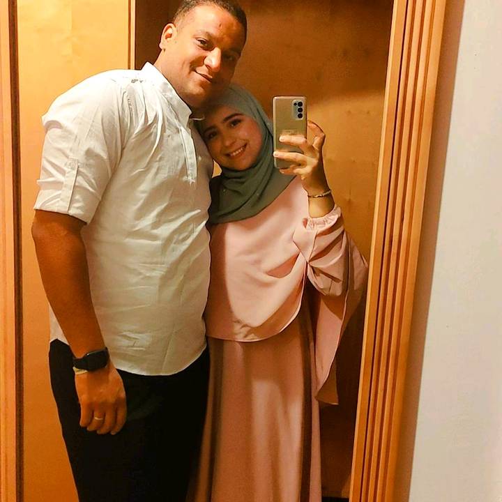 منى البخاري