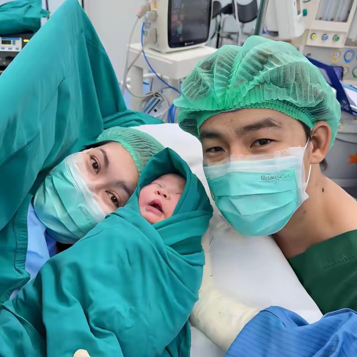 หม่ามี๊ปุ้มปุ้ยกับน้องลาน่า