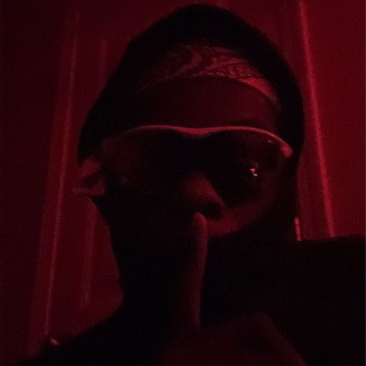 🧎🏿‍♂️vs 🌎