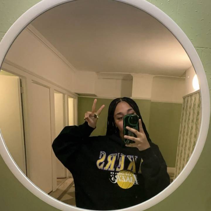 ℕ𝕚ℕ𝕚 💫.