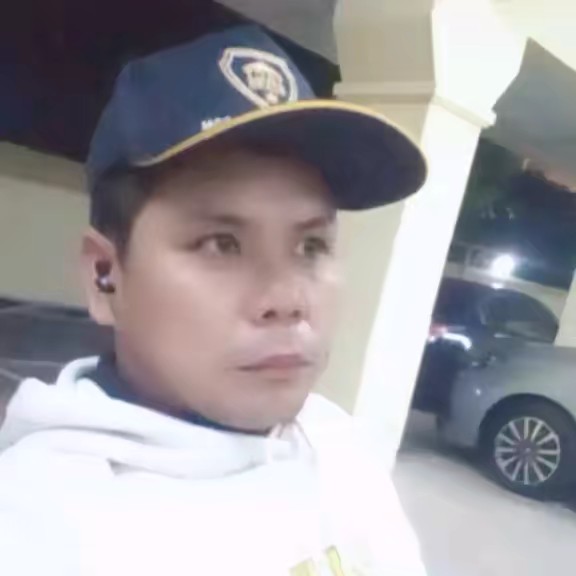 โยธี เหล่าหลวง