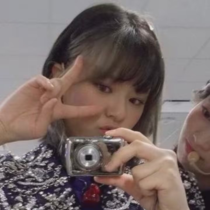 carol ( nayeon's gf )