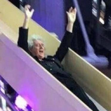 I WANT TO BREAK FREE!!!!