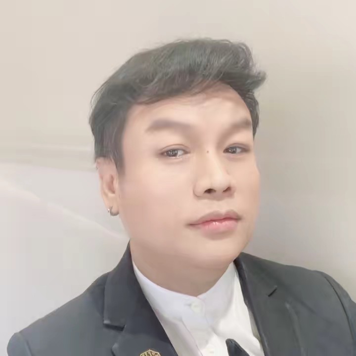 พี่น้อย Club24