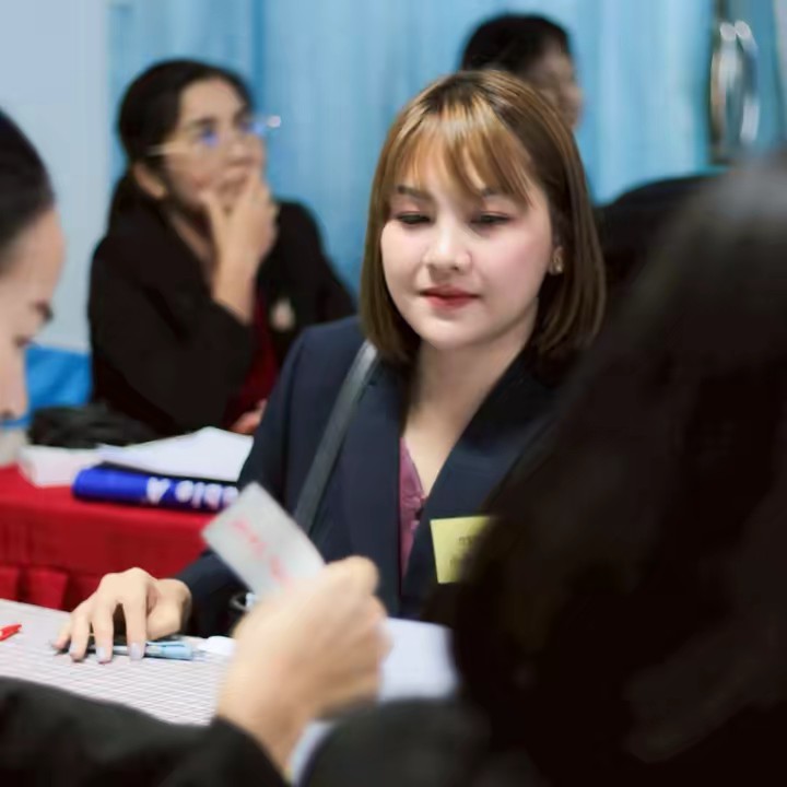 ครูสาวเล่าเรื่อง📍