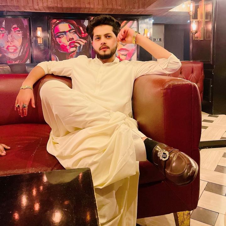 $òMáÑ ÁbßáŚį❤️🖤