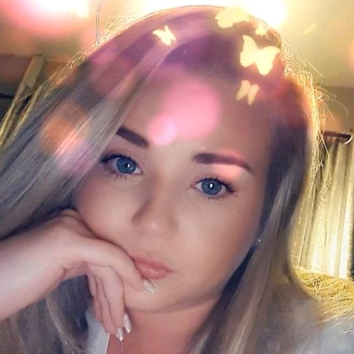 April Elizabeth Stokes🎹