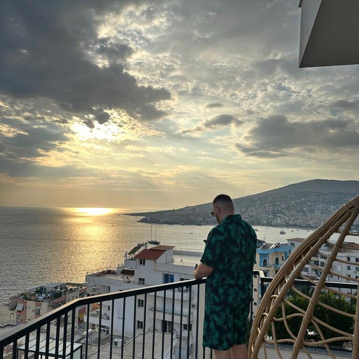 Rõńàłd Méhmètåj