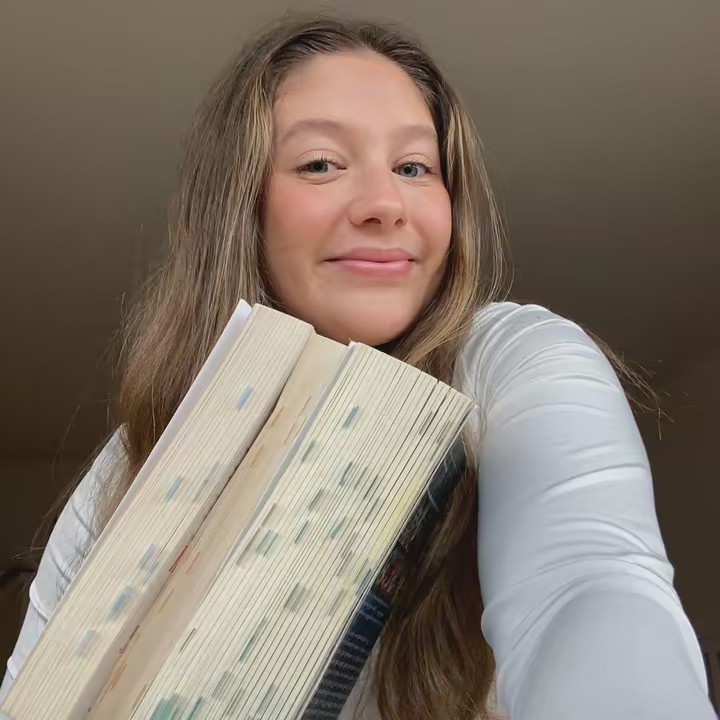 Alyssa Ronnfeldt 📖