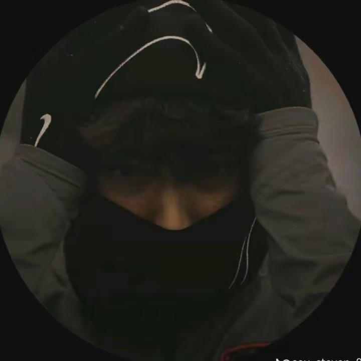 C R I S T I A N  💤