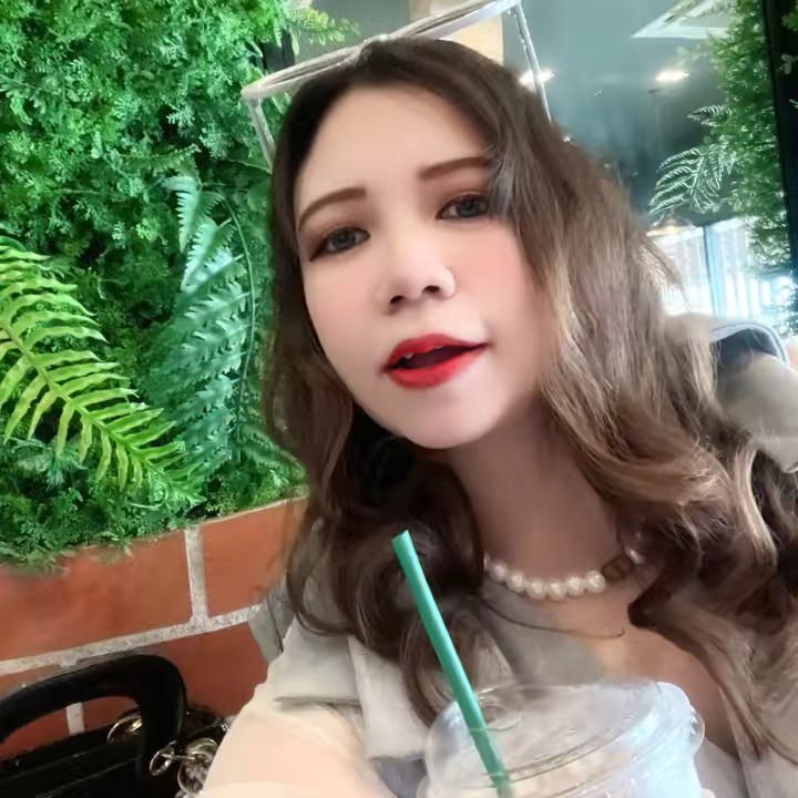 Newarits I'm a angle นางฟ้า😇