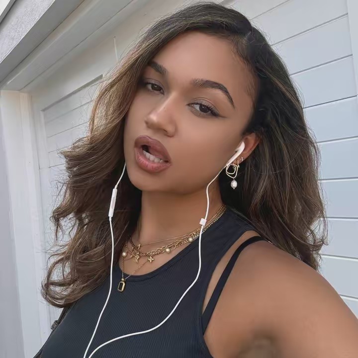 Maddie L Bailey