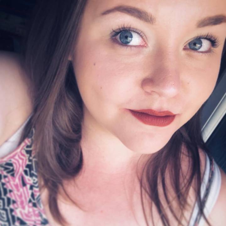 Charlotte & Kodak📚🐶🏳️‍🌈