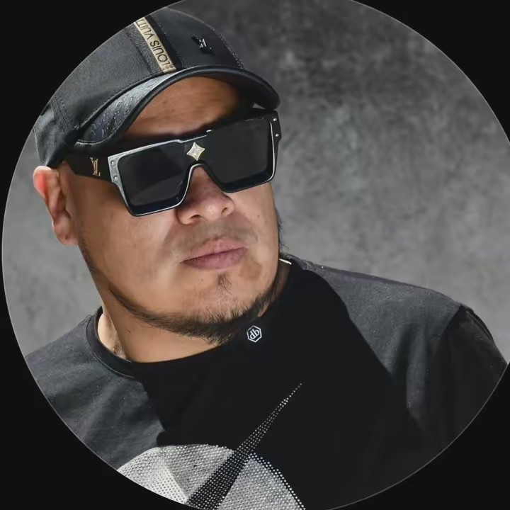 🎧🎙️Daniel Herrera🎙️