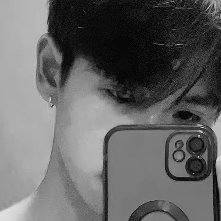 𝑪𝒉𝒊́𝒏𝒉𝑻𝒂̀𝒊