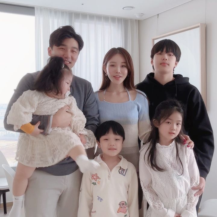 사랑해라 LOVE HERA