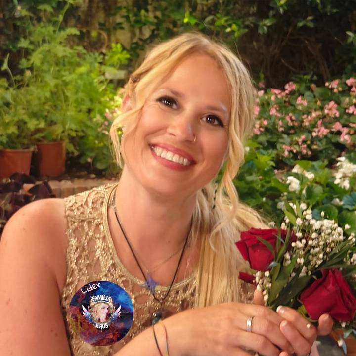 𝐿𝐸𝑌𝑅𝐸💫💜