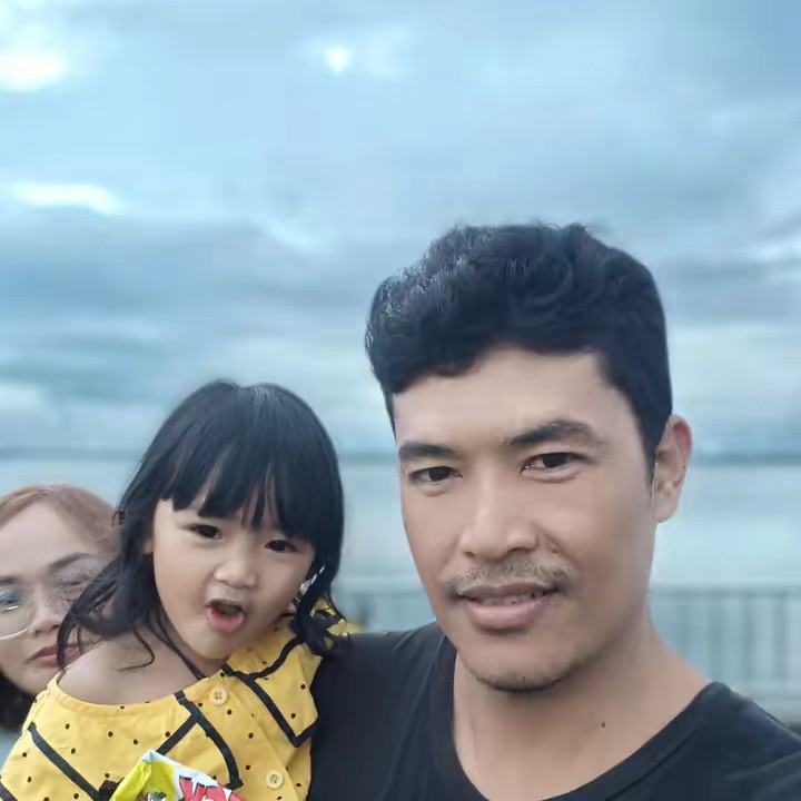 ณัฐสินี ช๊อบ(2)พี่รีเอง