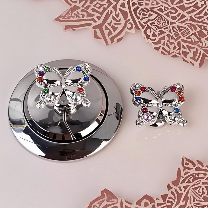 แฟชั่นสวมใส่และเครื่องประดับ