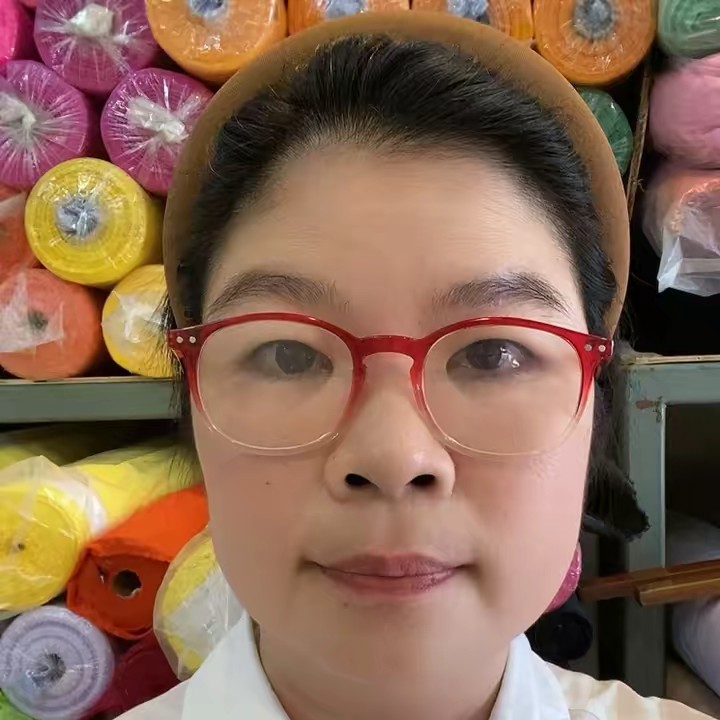 ชื่อ ลี่ นะคะ