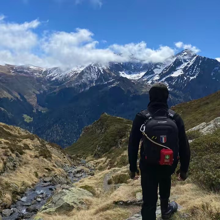 ⚔️ A̴R̴È̴S̴ ⚔️