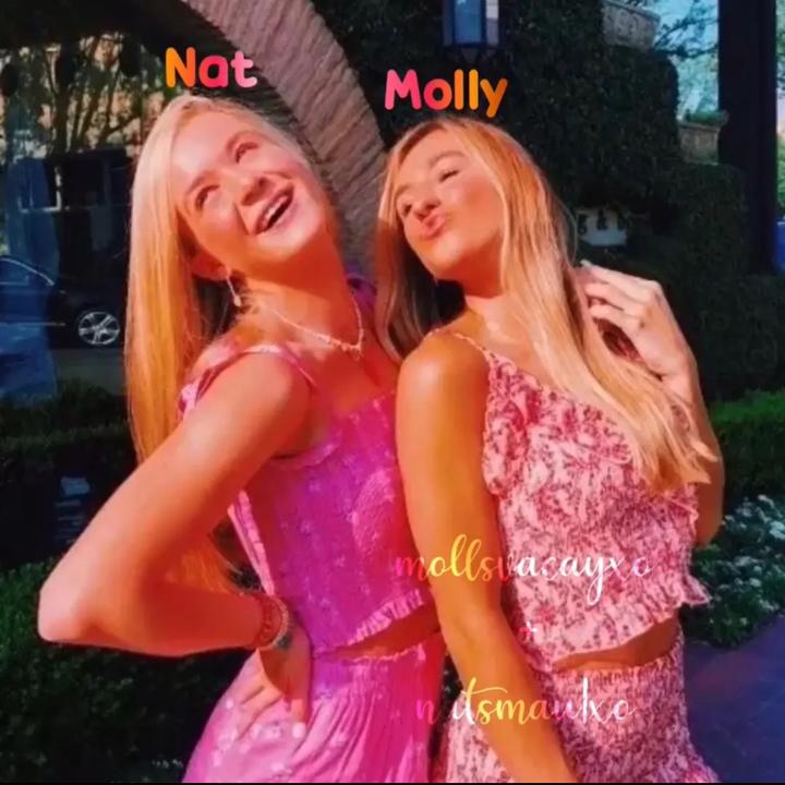 𝐌𝐎𝐋𝐋𝐘 ★ 💕🌈🔑 🍍