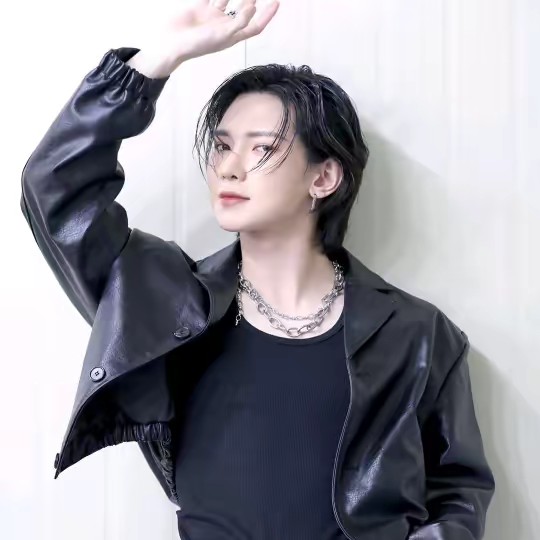 ☀︎︎🅓︎🅔︎🅢︎🅣︎🅘︎🅝︎🅨︎☀︎︎