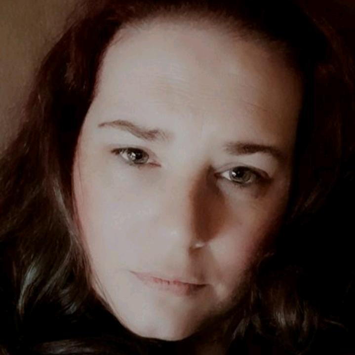 Tanny does diamond art