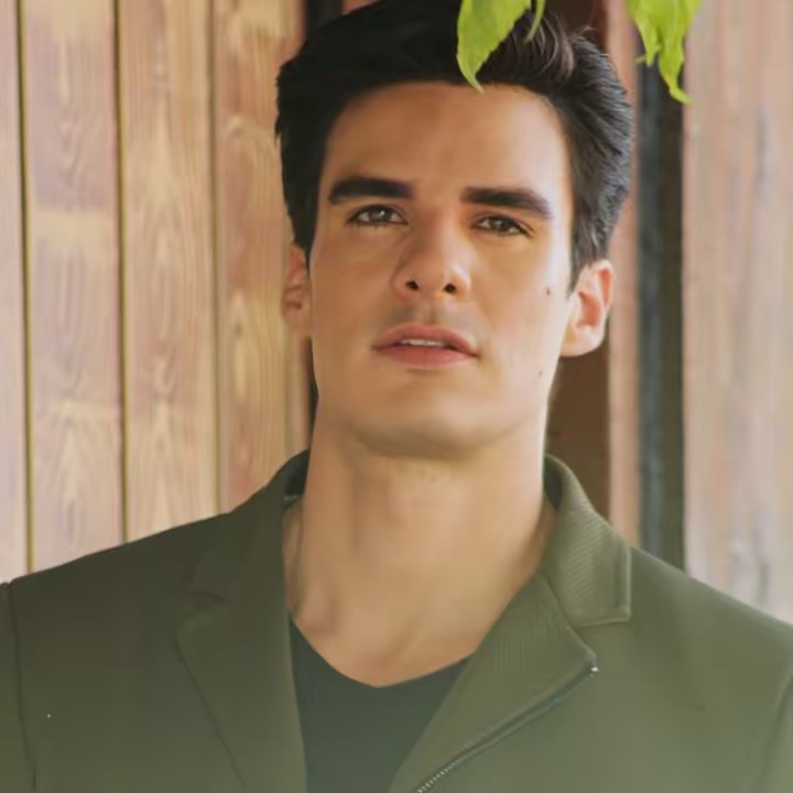 FANS Eduardo Barajas😍😍😍