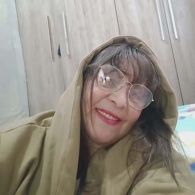 Mari Correia. 😻mari correia