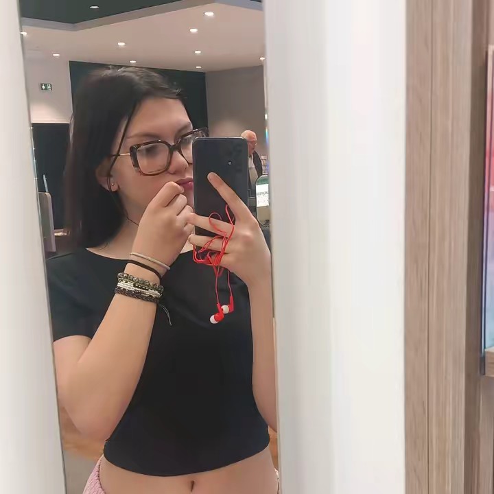 𝔰𝒉y𝔪𝒂◡‿◡✿