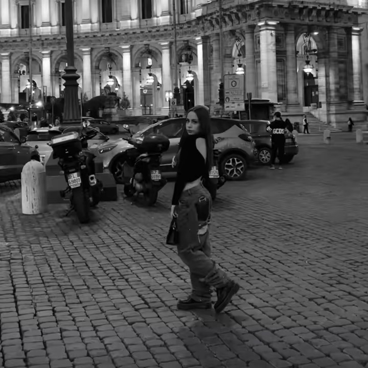 𝐒𝐈𝐋𝐕𝐈𝐀