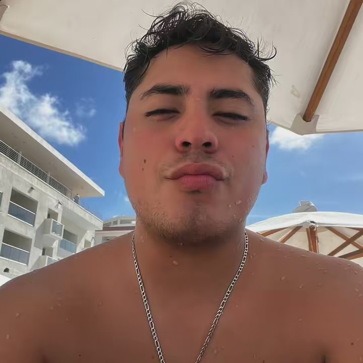 𝑮𝒐𝒐𝒅𝑩𝒐𝒚🥀