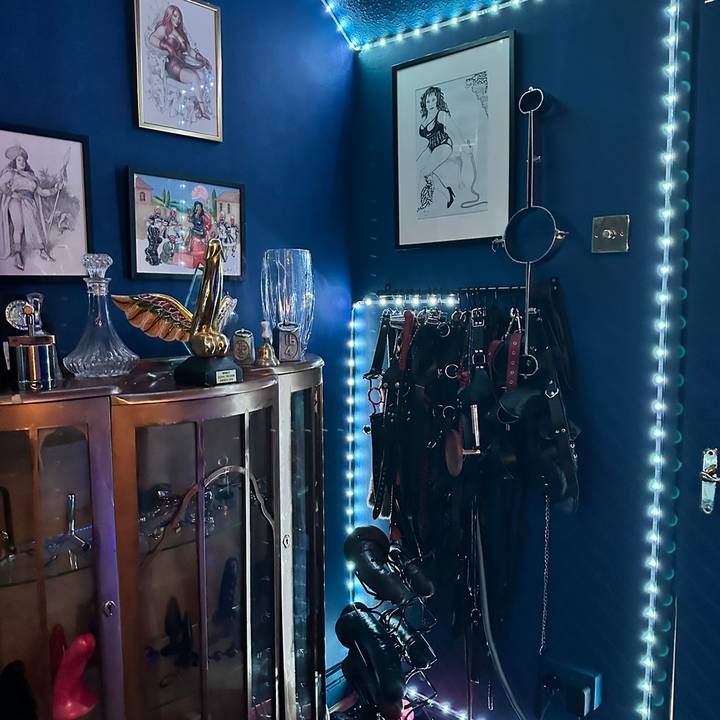 London Dungeon Suite