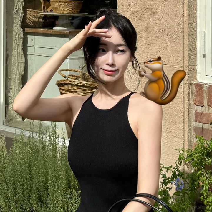 은비 Eunbee 恩妃🐿️