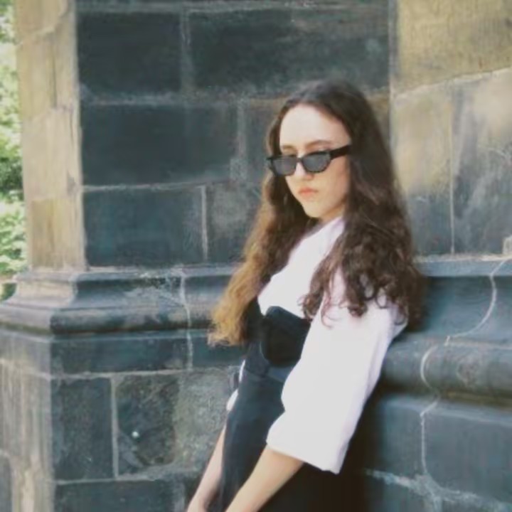 𝒈𝒓𝒂𝒚. ☆ ☆