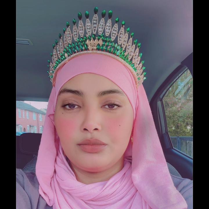 Aduunyo👑mulyuxo🧠