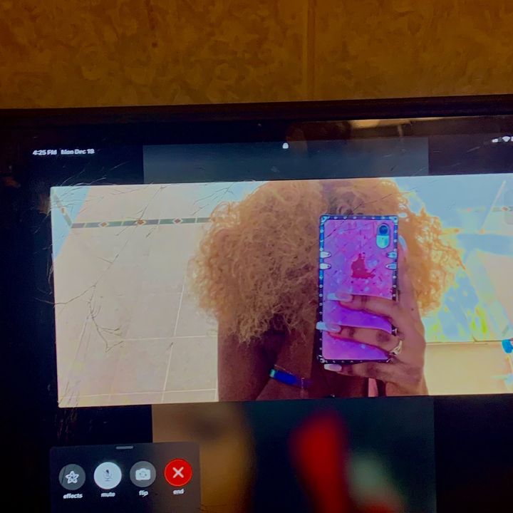 her 👩🏽‍❤️‍💋‍👩🏽