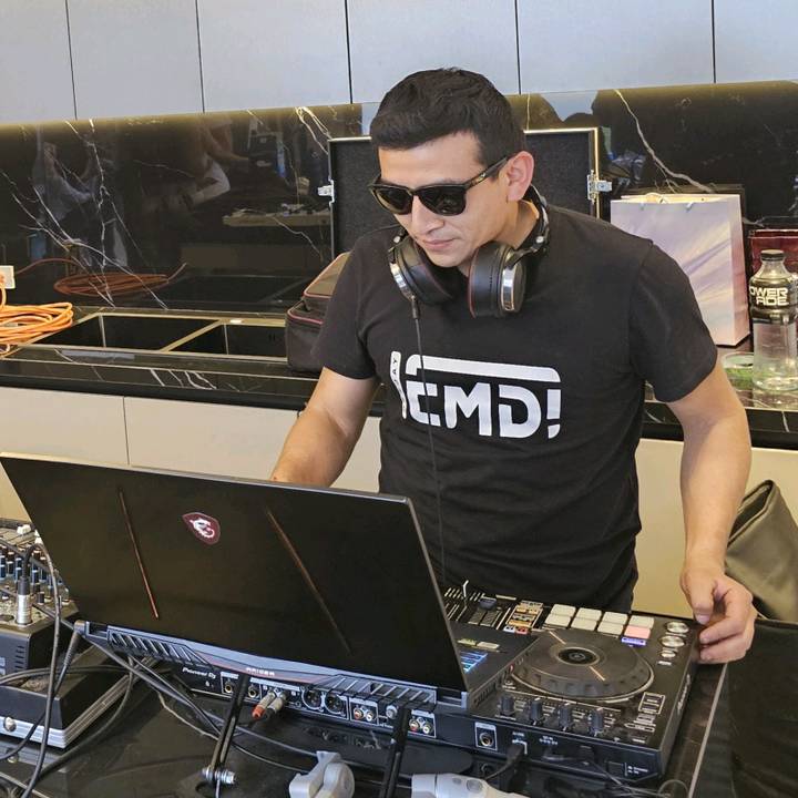 DJ EMDI🇪🇨🇪🇨