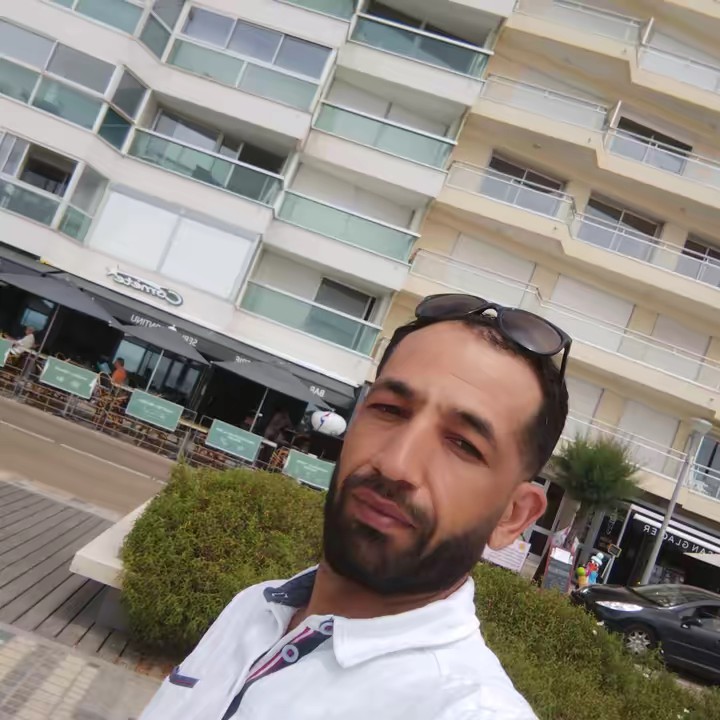 صعيدي في باريس