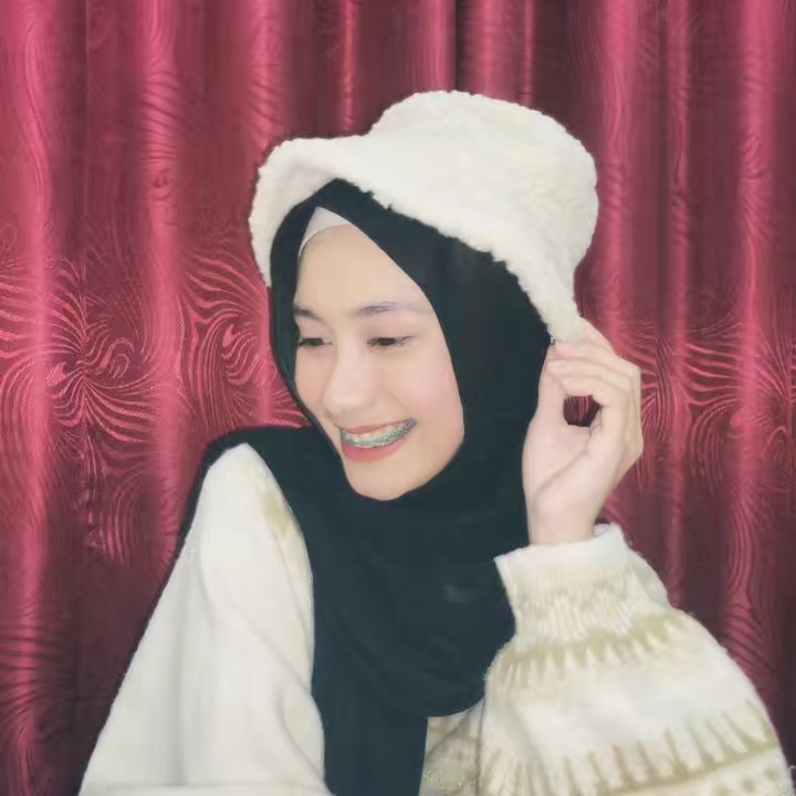 ครูประถมที่เพ้อนิดหน่อย 𐙚