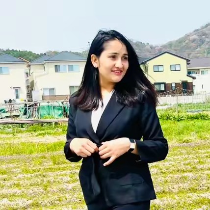 Usha🩷🌼🌸🎌