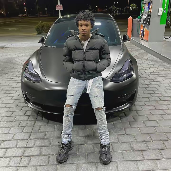 Izail ⚡️