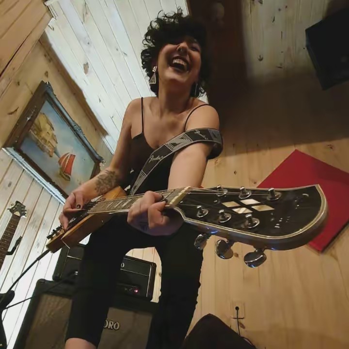 Rey                🦟