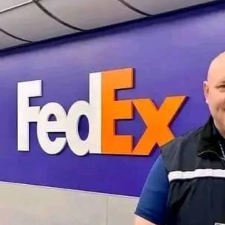 peterbram_straitofficial