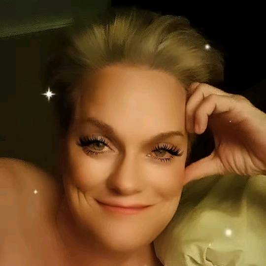 Paula's in the house.