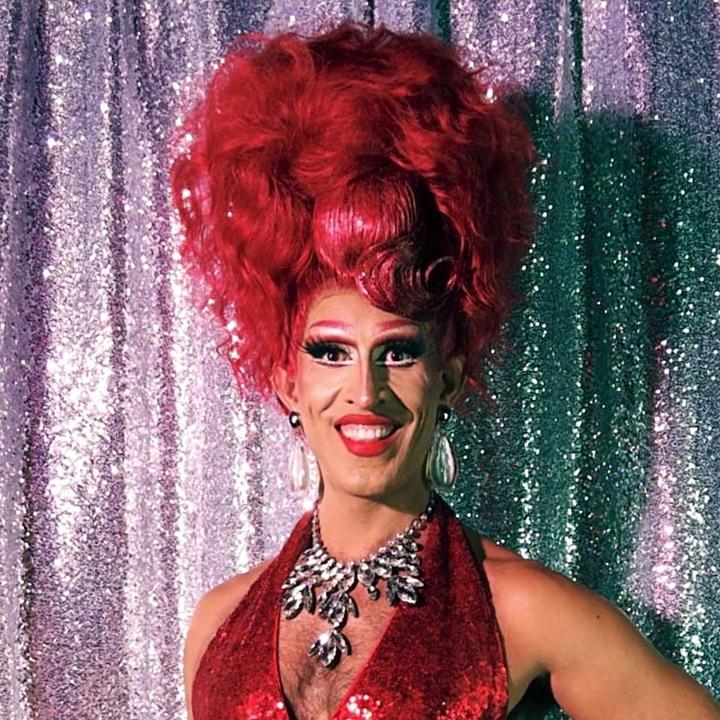 Crayola the Queen/Gigi Zahir