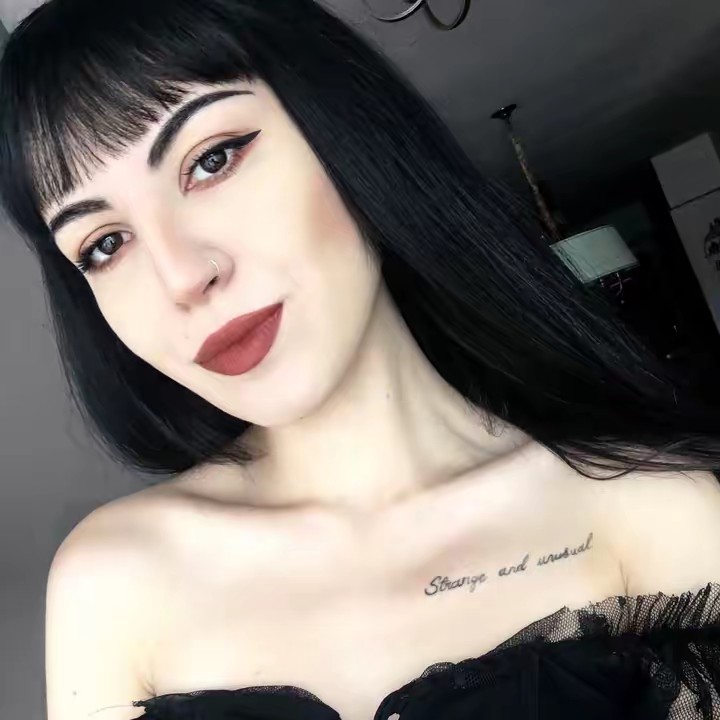 𝓐𝓵𝓲𝓷𝓮 𝓓𝓮𝓮𝓽𝔃 🦇