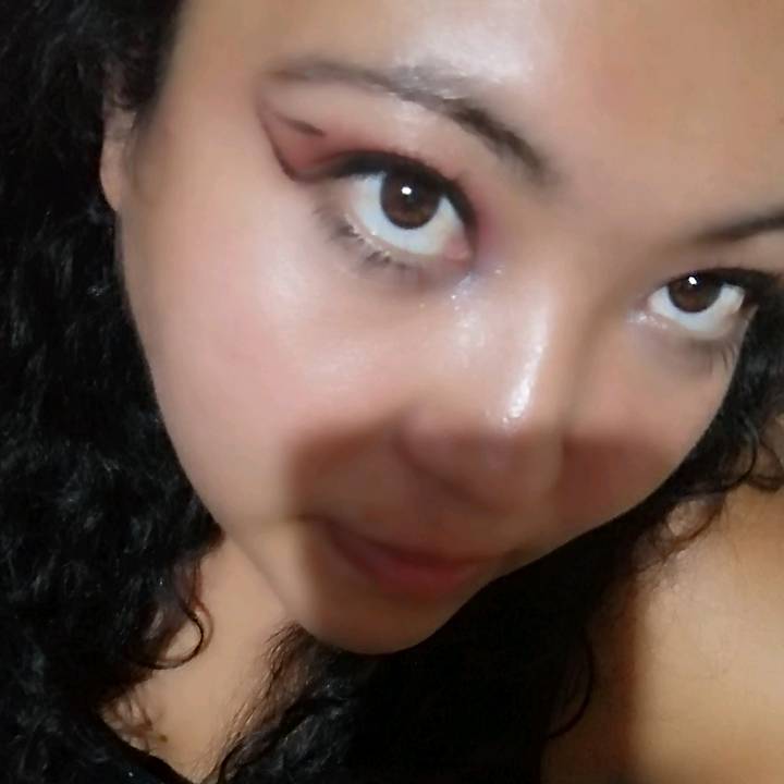 Nelly Azucena cosmetica Nat